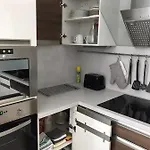 Příjemný Křoví V Rodinném Domku Se Sdíleným Bazénem, Terasou A Zahradou Appartement