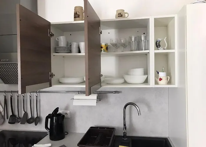 Apartment Prijemny V Rodinnem Domku Se Sdilenym Bazenem, Terasou A Zahradou *