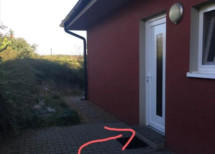 Apartment Prijemny V Rodinnem Domku Se Sdilenym Bazenem, Terasou A Zahradou *